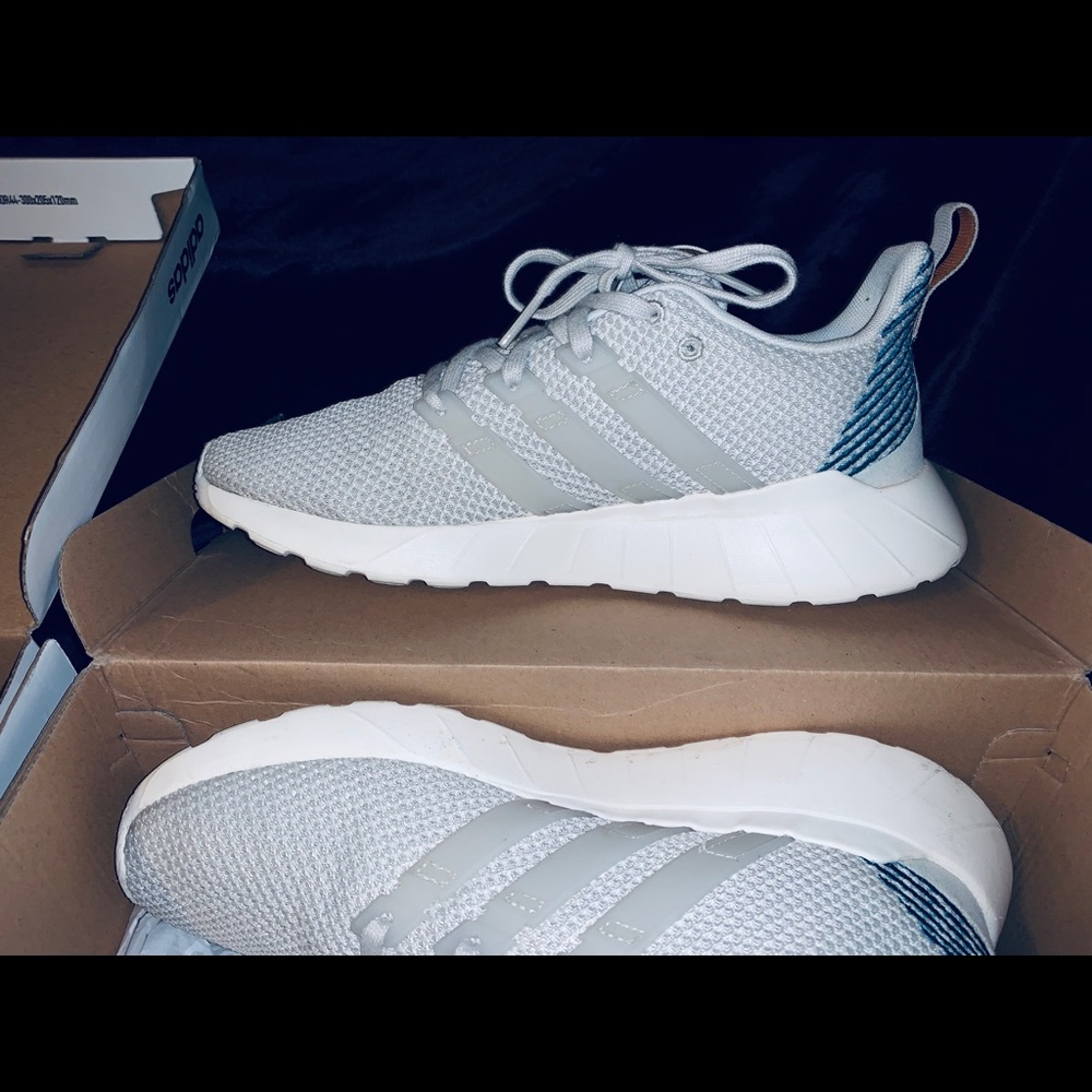 Adidas Questar - Picture 3 of 3